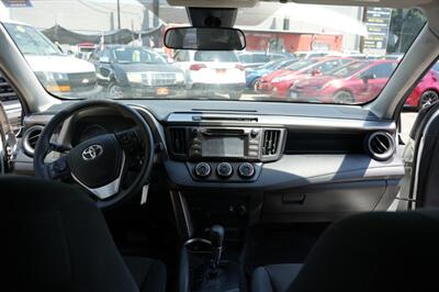 2018 Toyota RAV4 LE   - Photo 13 - Panorama City, CA 91402