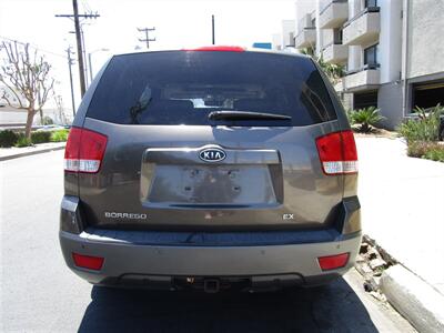 2009 Kia Borrego EX   - Photo 4 - Panorama City, CA 91402