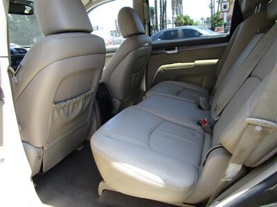 2009 Kia Borrego EX   - Photo 10 - Panorama City, CA 91402