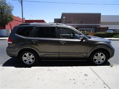 2009 Kia Borrego EX   - Photo 6 - Panorama City, CA 91402