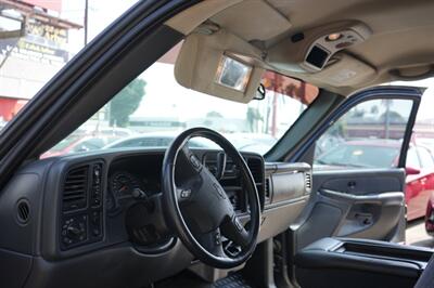 2004 Chevrolet Avalanche 1500   - Photo 15 - Panorama City, CA 91402