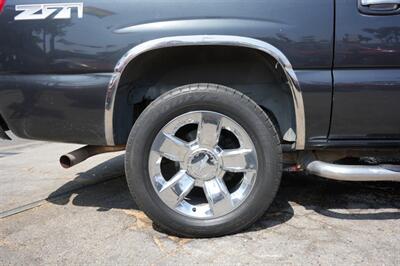 2004 Chevrolet Avalanche 1500   - Photo 36 - Panorama City, CA 91402
