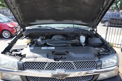 2004 Chevrolet Avalanche 1500   - Photo 37 - Panorama City, CA 91402