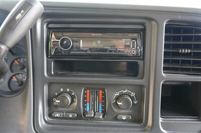 2004 Chevrolet Avalanche 1500   - Photo 27 - Panorama City, CA 91402