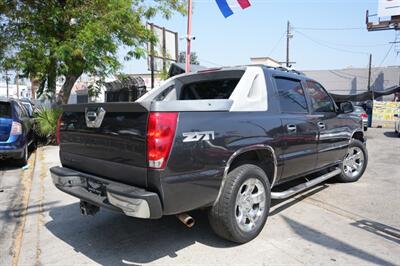 2004 Chevrolet Avalanche 1500   - Photo 10 - Panorama City, CA 91402