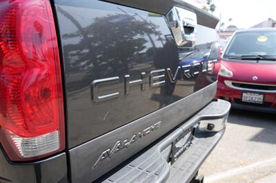 2004 Chevrolet Avalanche 1500   - Photo 33 - Panorama City, CA 91402