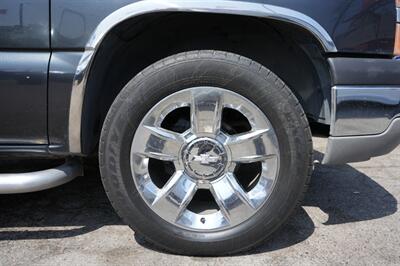 2004 Chevrolet Avalanche 1500   - Photo 35 - Panorama City, CA 91402