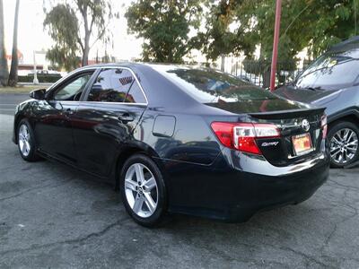 2014 Toyota Camry SE   - Photo 2 - Panorama City, CA 91402