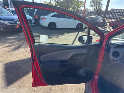 2016 Toyota Yaris Hatchback SE   - Photo 40 - North Hills, CA 91343
