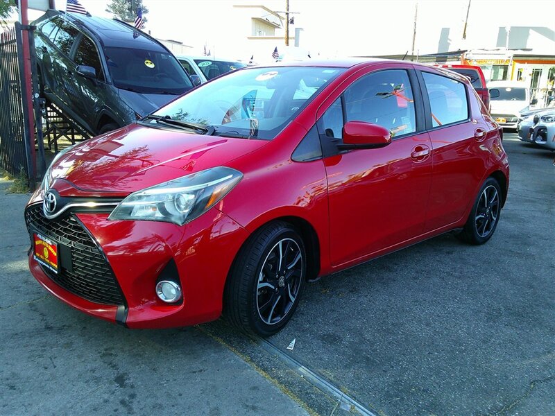 2016 Toyota Yaris Hatchback SE  