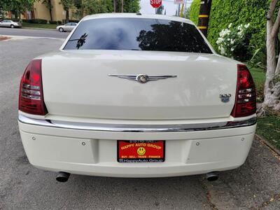 2006 Chrysler 300C   - Photo 3 - Panorama City, CA 91402