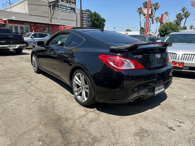 2012 Hyundai Genesis Coupe 3.8 Track   - Photo 1 - Panorama City, CA 91402