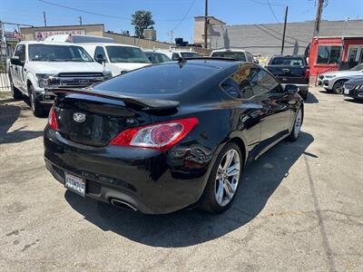 2012 Hyundai Genesis Coupe 3.8 Track - Photo 16 - Panorama City, CA 91402