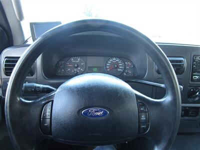 2006 Ford F-350 XL   - Photo 13 - Panorama City, CA 91402