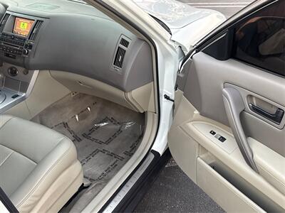 2005 INFINITI FX35   - Photo 21 - North Hills, CA 91343