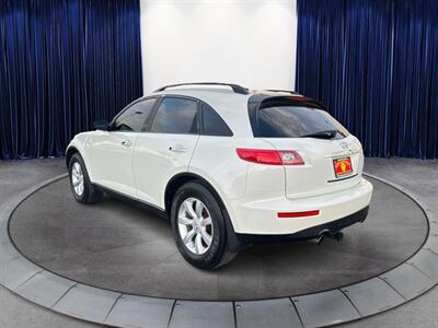 2005 INFINITI FX35   - Photo 7 - North Hills, CA 91343