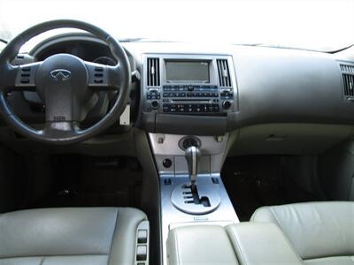 2005 INFINITI FX35   - Photo 13 - Panorama City, CA 91402