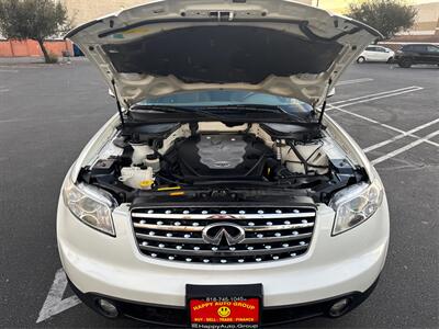 2005 INFINITI FX35   - Photo 11 - North Hills, CA 91343