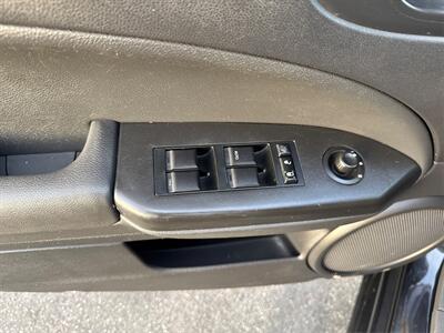 2010 Dodge Caliber SXT   - Photo 36 - North Hills, CA 91343