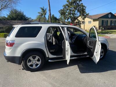 2011 GMC Acadia SLE   - Photo 5 - Panorama City, CA 91402