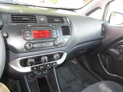 2012 Kia Rio LX   - Photo 18 - Panorama City, CA 91402