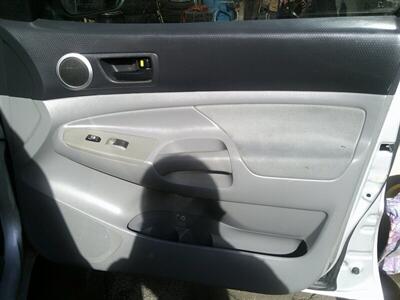 2006 Toyota Tacoma - Photo 23 - North Hills, CA 91343