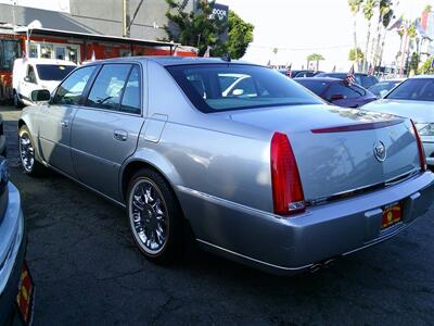 2007 Cadillac DTS Luxury II   - Photo 2 - Panorama City, CA 91402