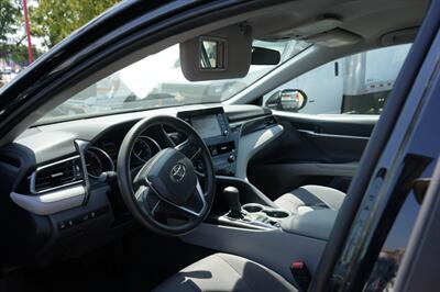2021 Toyota Camry Hybrid LE   - Photo 34 - Panorama City, CA 91402