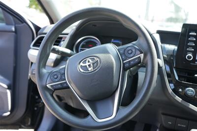 2021 Toyota Camry Hybrid LE   - Photo 25 - Panorama City, CA 91402