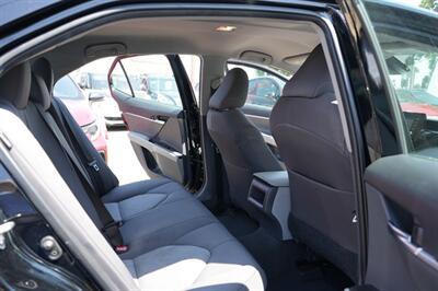 2021 Toyota Camry Hybrid LE   - Photo 19 - Panorama City, CA 91402