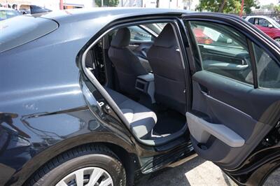 2021 Toyota Camry Hybrid LE   - Photo 17 - Panorama City, CA 91402
