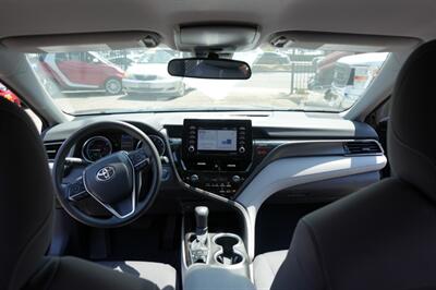 2021 Toyota Camry Hybrid LE   - Photo 12 - Panorama City, CA 91402