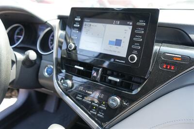 2021 Toyota Camry Hybrid LE   - Photo 23 - Panorama City, CA 91402