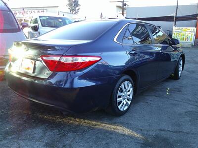 2015 Toyota Camry LE   - Photo 4 - Panorama City, CA 91402