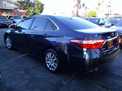 2015 Toyota Camry LE   - Photo 2 - Panorama City, CA 91402