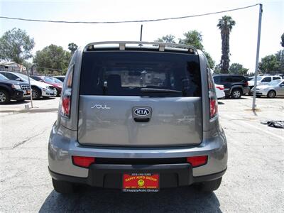 2010 Kia Soul +   - Photo 4 - Panorama City, CA 91402