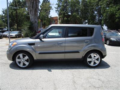 2010 Kia Soul +   - Photo 2 - Panorama City, CA 91402
