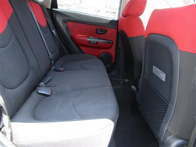 2010 Kia Soul +   - Photo 12 - Panorama City, CA 91402