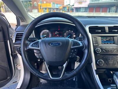 2014 Ford Fusion SE   - Photo 17 - North Hills, CA 91343