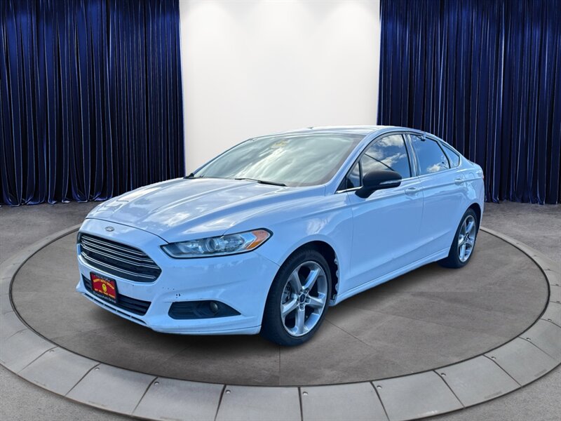 2014 Ford Fusion SE - Photo 1 - North Hills, CA 91343