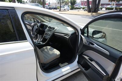 2018 Ford Fusion S   - Photo 8 - Panorama City, CA 91402