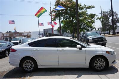 2018 Ford Fusion S   - Photo 2 - Panorama City, CA 91402