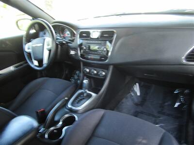 2013 Chrysler 200 Convertible Touring   - Photo 10 - Panorama City, CA 91402