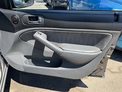 2004 Honda Civic LX - Photo 14 - Panorama City, CA 91402