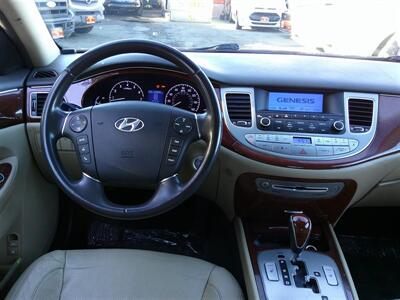 2013 Hyundai Genesis 3.8L   - Photo 16 - Panorama City, CA 91402