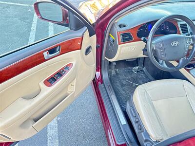 2013 Hyundai Genesis 3.8L   - Photo 20 - North Hills, CA 91343