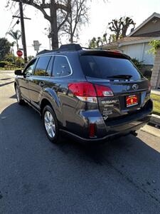 2011 Subaru Outback 3.6R Limited   - Photo 2 - Panorama City, CA 91402