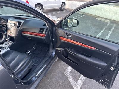 2011 Subaru Outback 3.6R Limited - Photo 21 - Panorama City, CA 91402