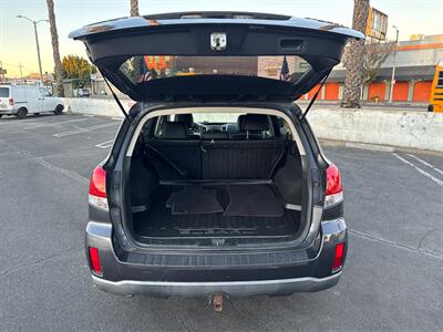 2011 Subaru Outback 3.6R Limited - Photo 13 - Panorama City, CA 91402