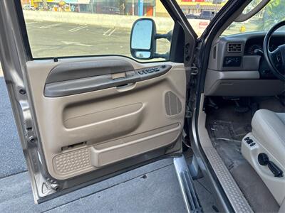 2004 Ford F-250 Lariat   - Photo 20 - North Hills, CA 91343